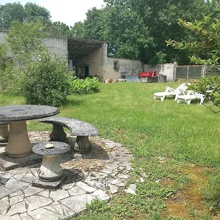 Maison De Campagne * Nantillé
